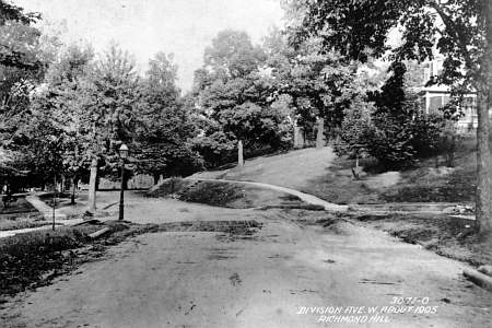 Division Avenue (today's 84th Avenue) looking west past Beech Street (today's 120th Street) in North Richmond Hill, NY circa 1905.