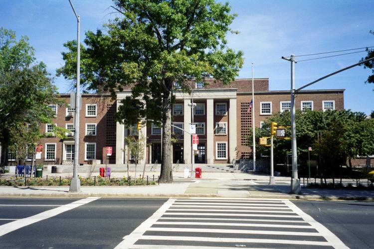 Queens Borough Hall on Queens Boulevard at Union Turnpike (2002)
