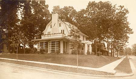Newboldt Place (today's 82nd Road) from the corner of Austin Street in Kew Gardens, NY.