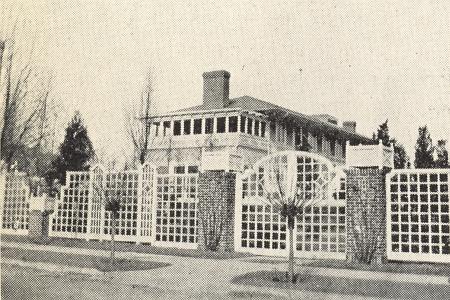 The Beverly Road entrance to the Fleischman estate on Beverly Road at Brevoort Street, Kew Gardens, NY.