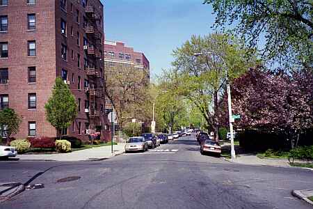 Division Street (now 84th Avenue) looking east past Walnut (116th) Street, Kew Gardens, NY.