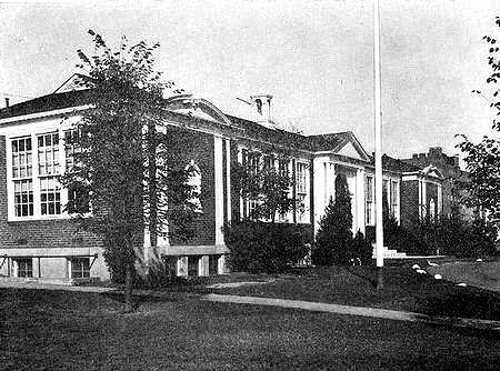 The Kew Forest School on Union Turnpike west of Queens Boulevard, Kew Gardens, NY, 1930.