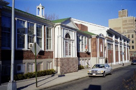 The Kew Forest School on Union Turnpike west of Queens Boulevard, Forest Hills, NY.