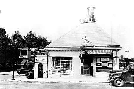 Lefferts Boulevard at Grenfell Street in Kew Gardens, NY.