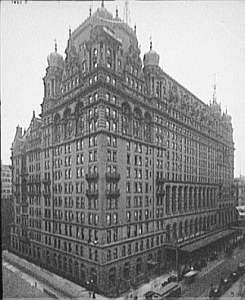 The old Waldorf Astoria Hotel at Fifth Avenue and 34th Street circa 1910. The Hotel was torn down and eventually replaced by the Empire State Building.